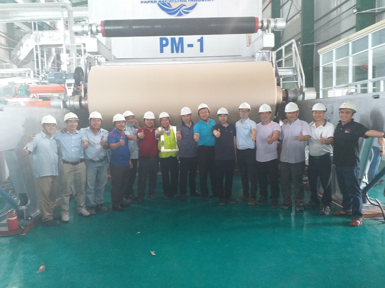 2020年12月，越南魁源紙業(yè)4000/550箱板紙順利開機(jī)出紙